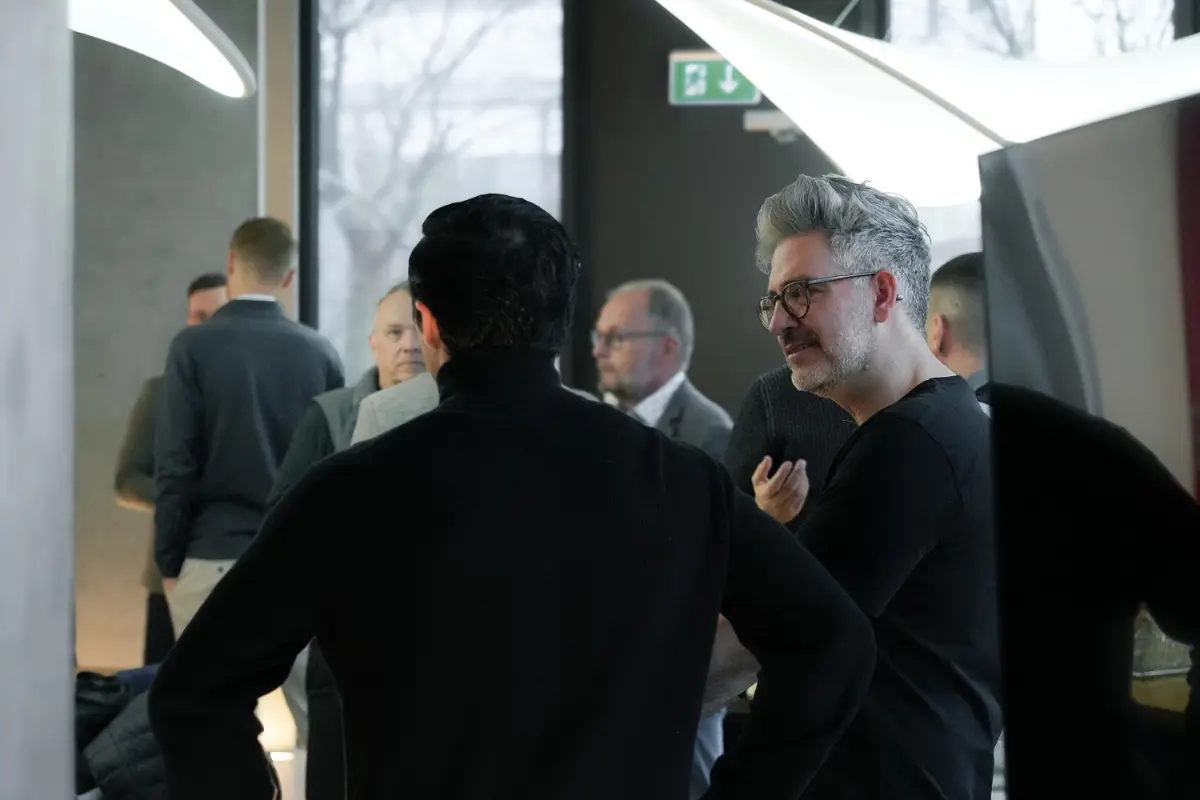 Persönlicher Austausch unter Partnern